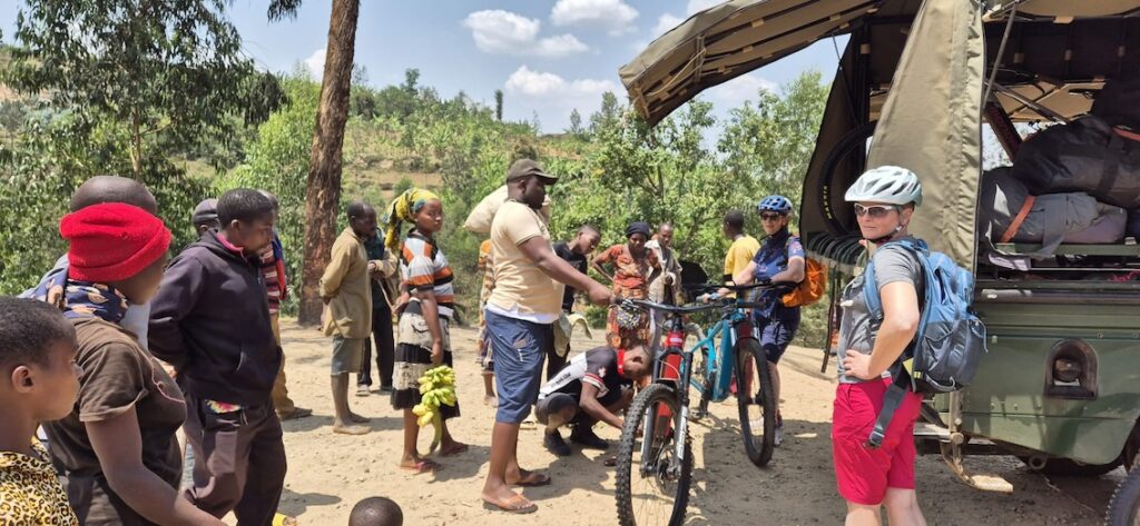 Etappenstart zur Ruanda eBike-Tour