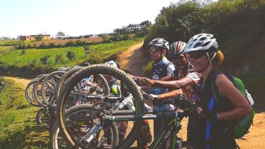 Ruanda eBike Tour Gruppenaufnahme