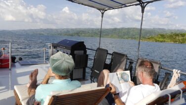 Gorilla Trekking Safari - kombiniere Berggorillas mit komfortabler Hausbootfahrt auf Kivu See