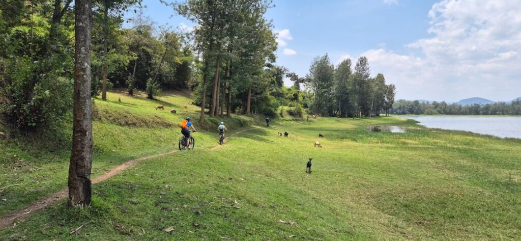 Ruanda Biking entlang dem Kivu See