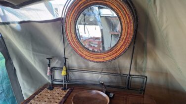 Glamping Zelt Waschtisch mit Spiegel